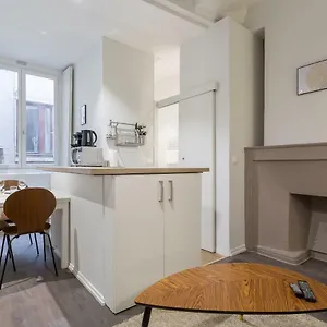 Jusquà 6 Personnes Au Coeur Du Vieux Appartement